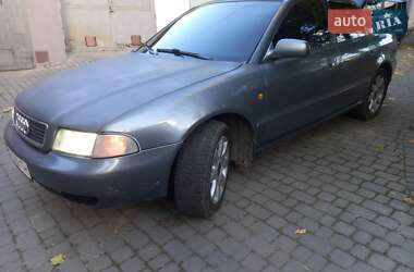 Седан Audi A4 1996 в  фото 6 Седан Audi A4 1996 в