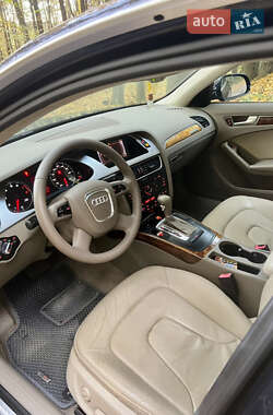 Седан Audi A4 2011 в  фото 18 Седан Audi A4 2011 в