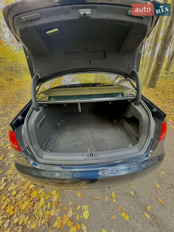 Седан Audi A4 2011 в Долине фото 20 Седан Audi A4 2011 в Долине