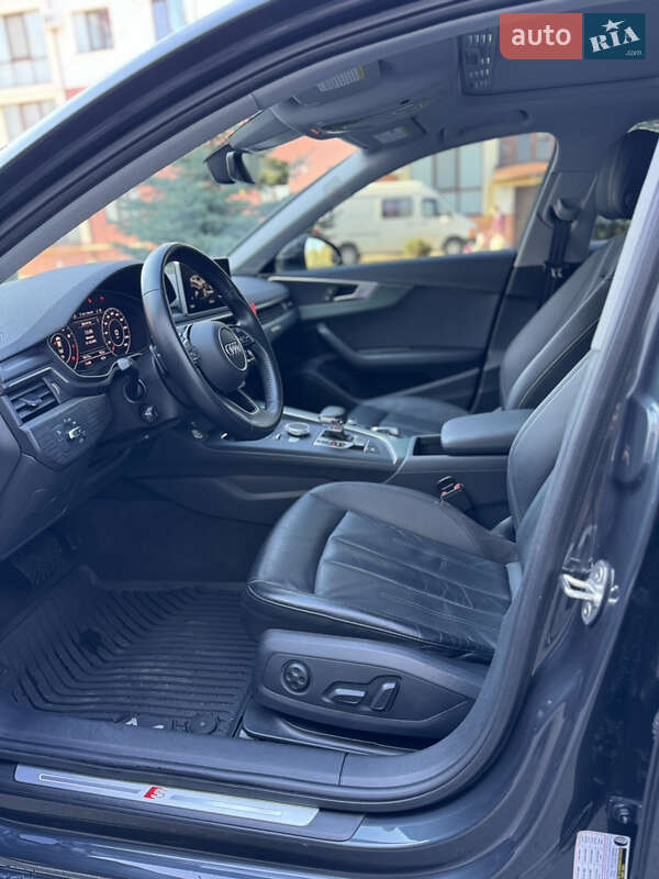 Седан Audi A4 2018 в Ровно