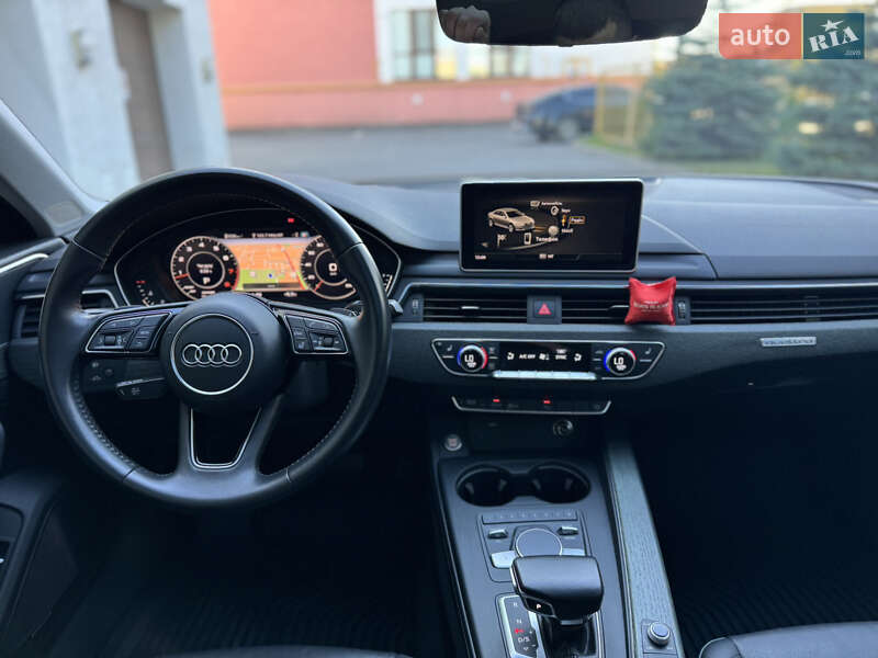Седан Audi A4 2018 в Ровно
