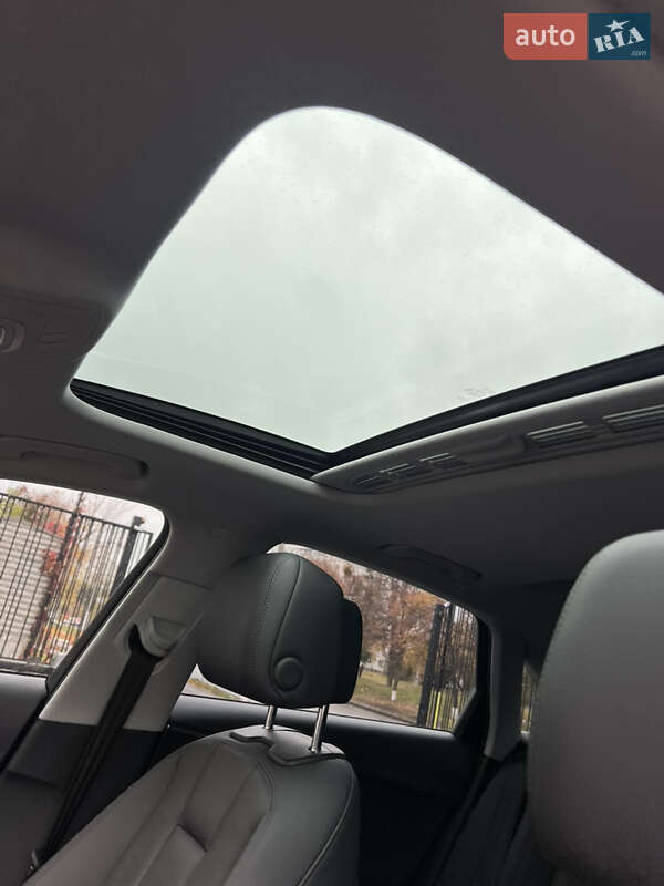 Седан Audi A4 2018 в Харкові