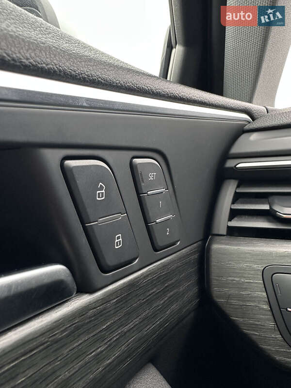 Седан Audi A4 2019 в Білогородці