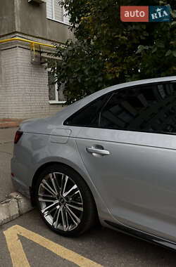 Седан Audi A4 2017 в 