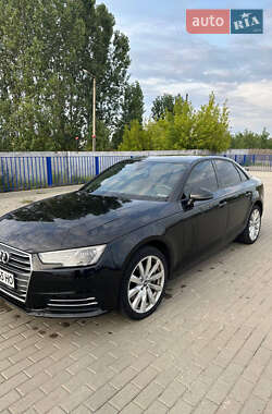Седан Audi A4 2016 в 