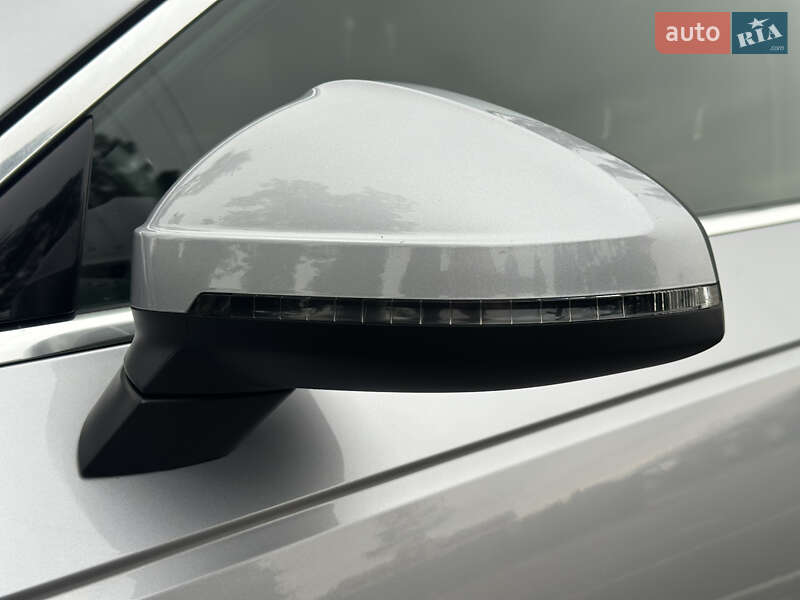 Седан Audi A4 2018 в Киеве