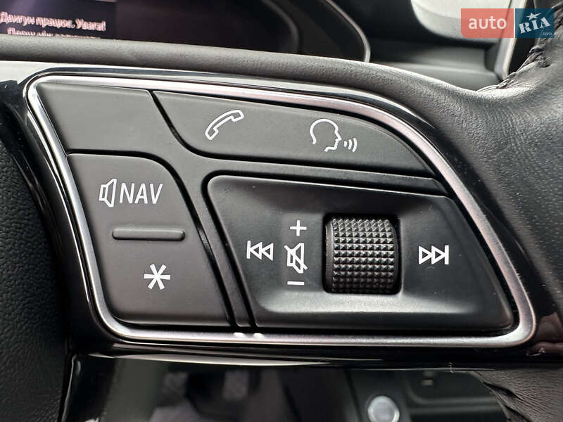 Седан Audi A4 2018 в Киеве