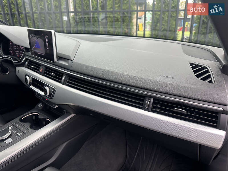 Седан Audi A4 2018 в Киеве