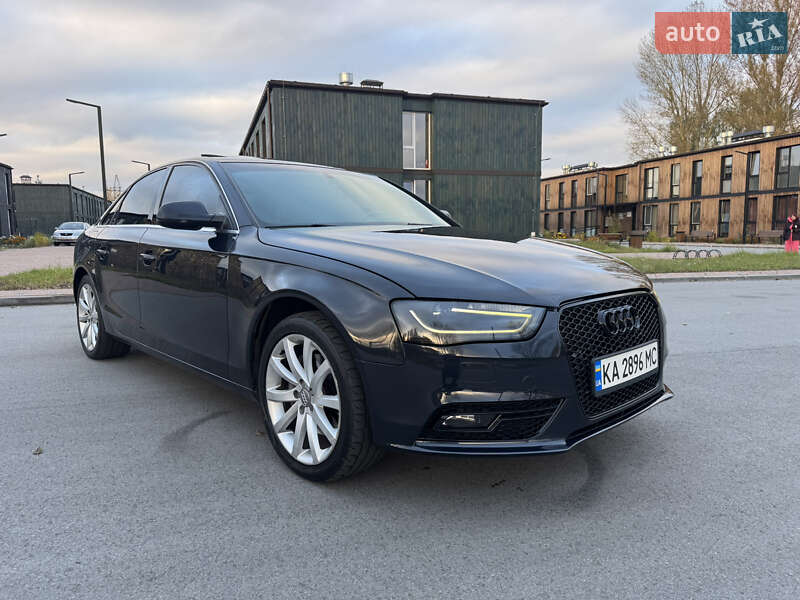 Седан Audi A4 2013 в 