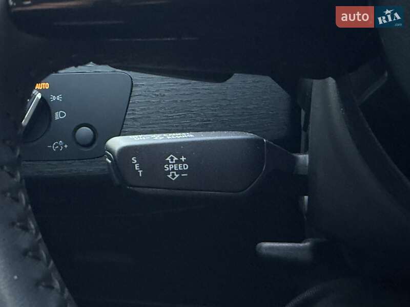 Седан Audi A4 2019 в Киеве