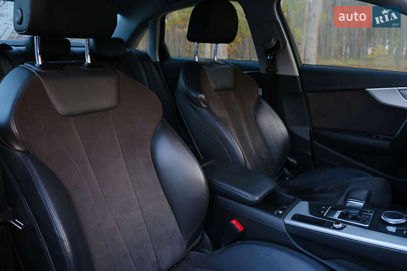 Седан Audi A4 2017 в Киеве