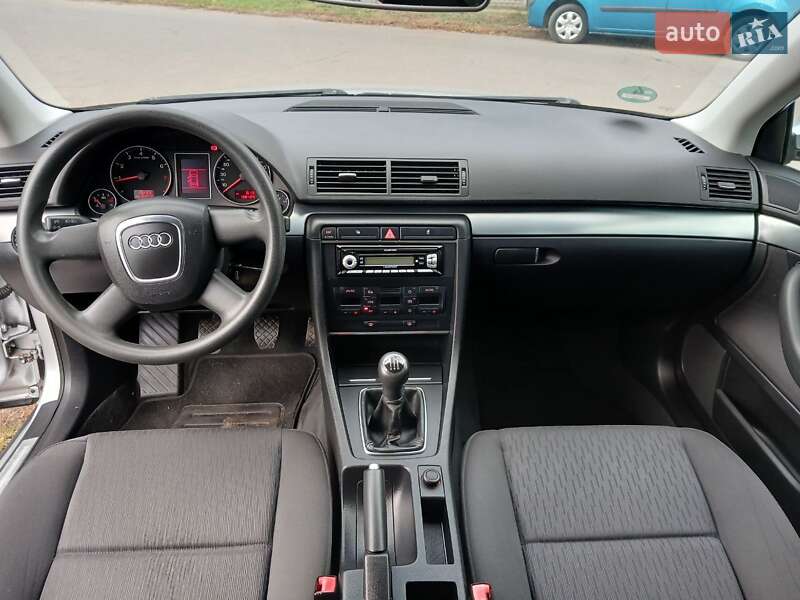 Универсал Audi A4 2006 в Хороле