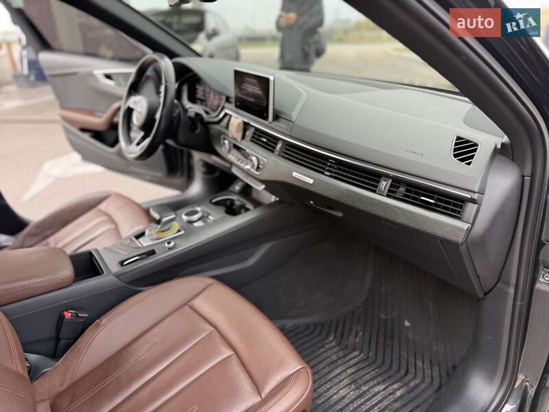 Седан Audi A4 2017 в Днепре