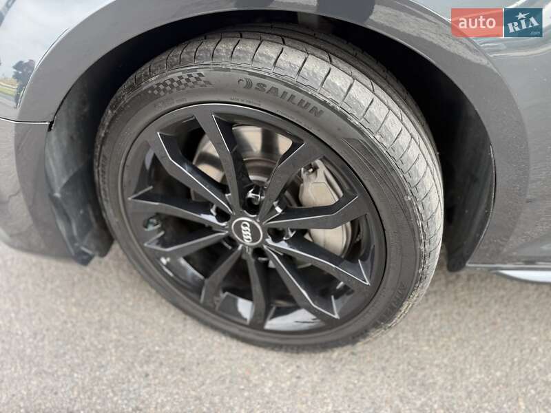 Седан Audi A4 2017 в Днепре