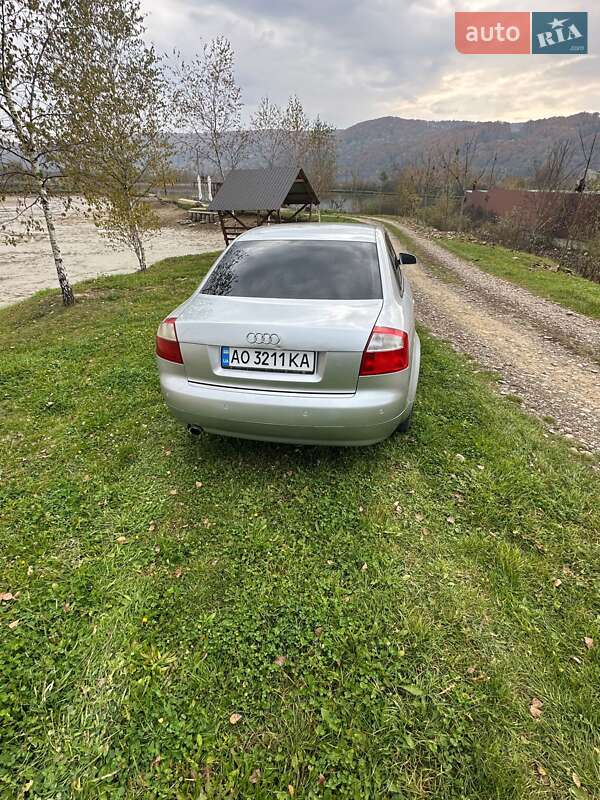 Седан Audi A4 2003 в Хусте
