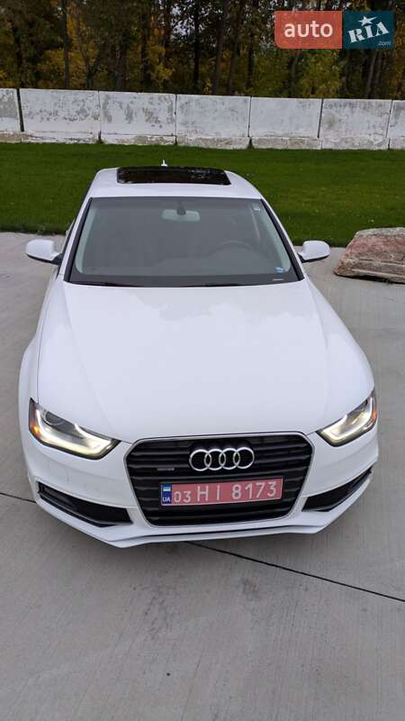 Седан Audi A4 2015 в Луцке