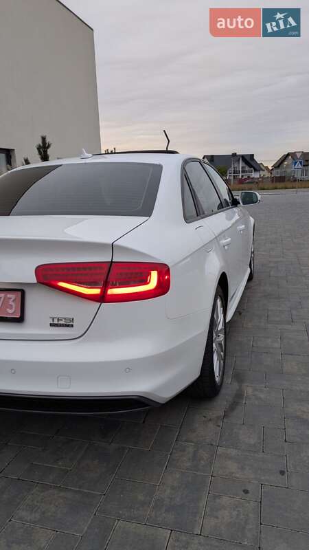 Седан Audi A4 2015 в Луцке