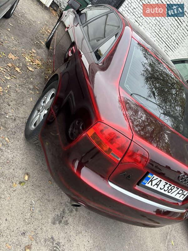 Седан Audi A4 2005 в Киеве