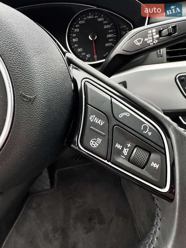 Седан Audi A4 2016 в Львове