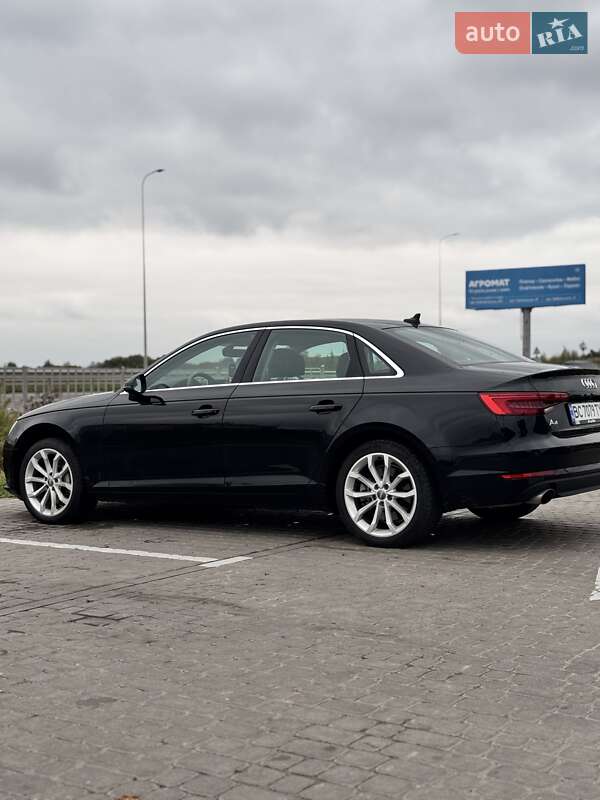 Седан Audi A4 2016 в Львове