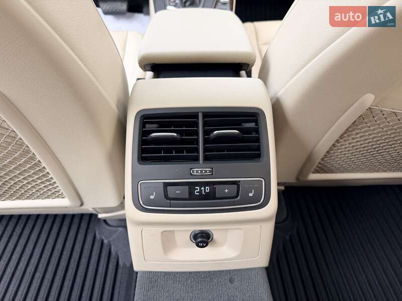 Седан Audi A4 2018 в Києві