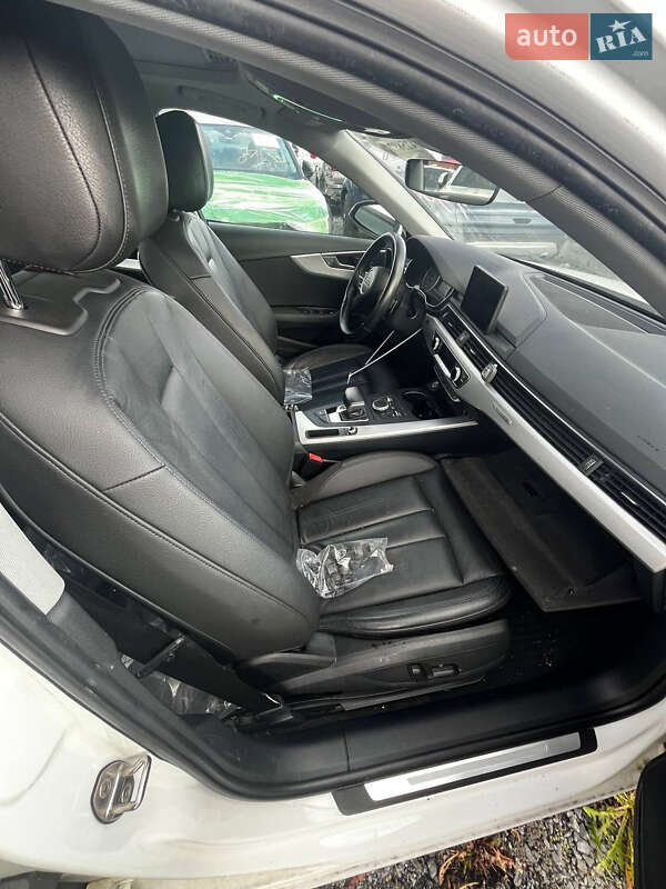 Седан Audi A4 2017 в Киеве