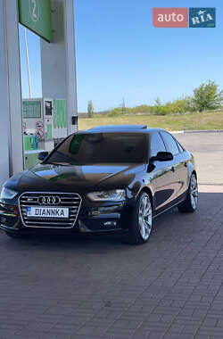 Седан Audi A4 2013 в Одесі