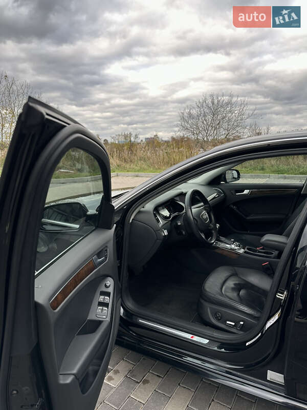 Седан Audi A4 2014 в Рівному