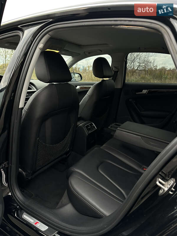 Седан Audi A4 2014 в Рівному