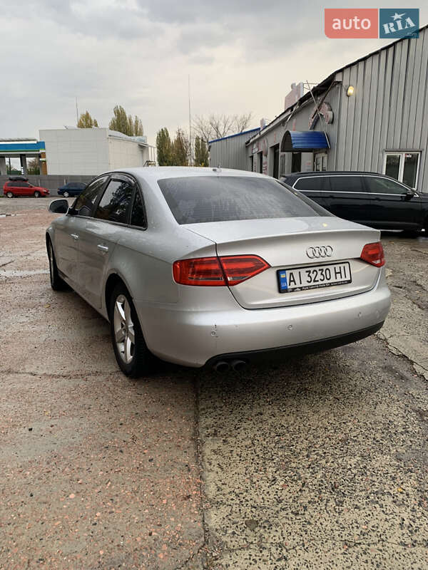 Седан Audi A4 2008 в Обухові
