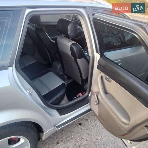 Универсал Audi A4 2005 в Владимире