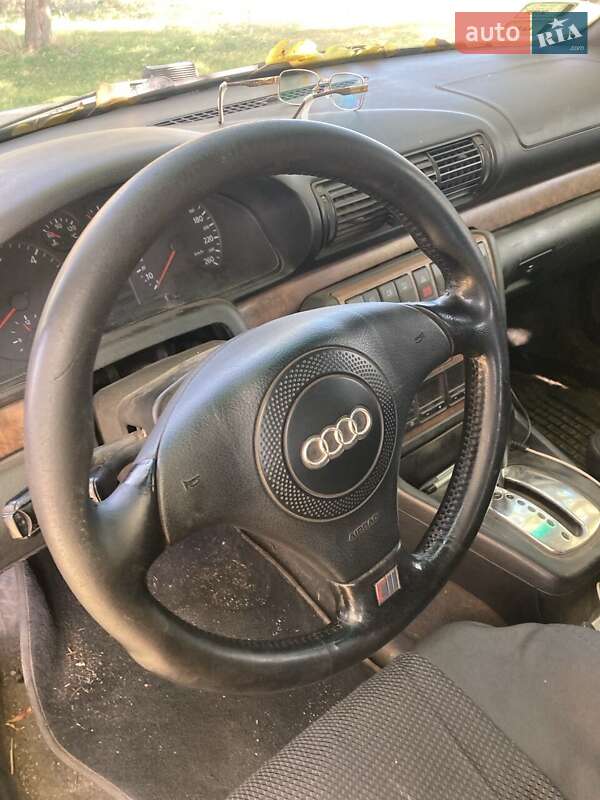 Універсал Audi A4 1998 в Запоріжжі
