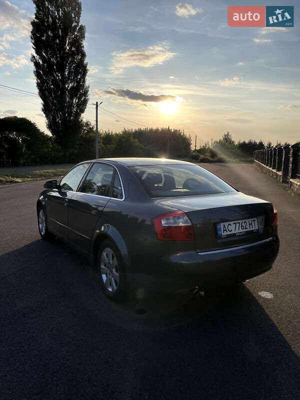 Седан Audi A4 2001 в Луцке