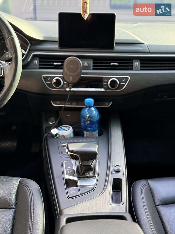 Седан Audi A4 2019 в Києві