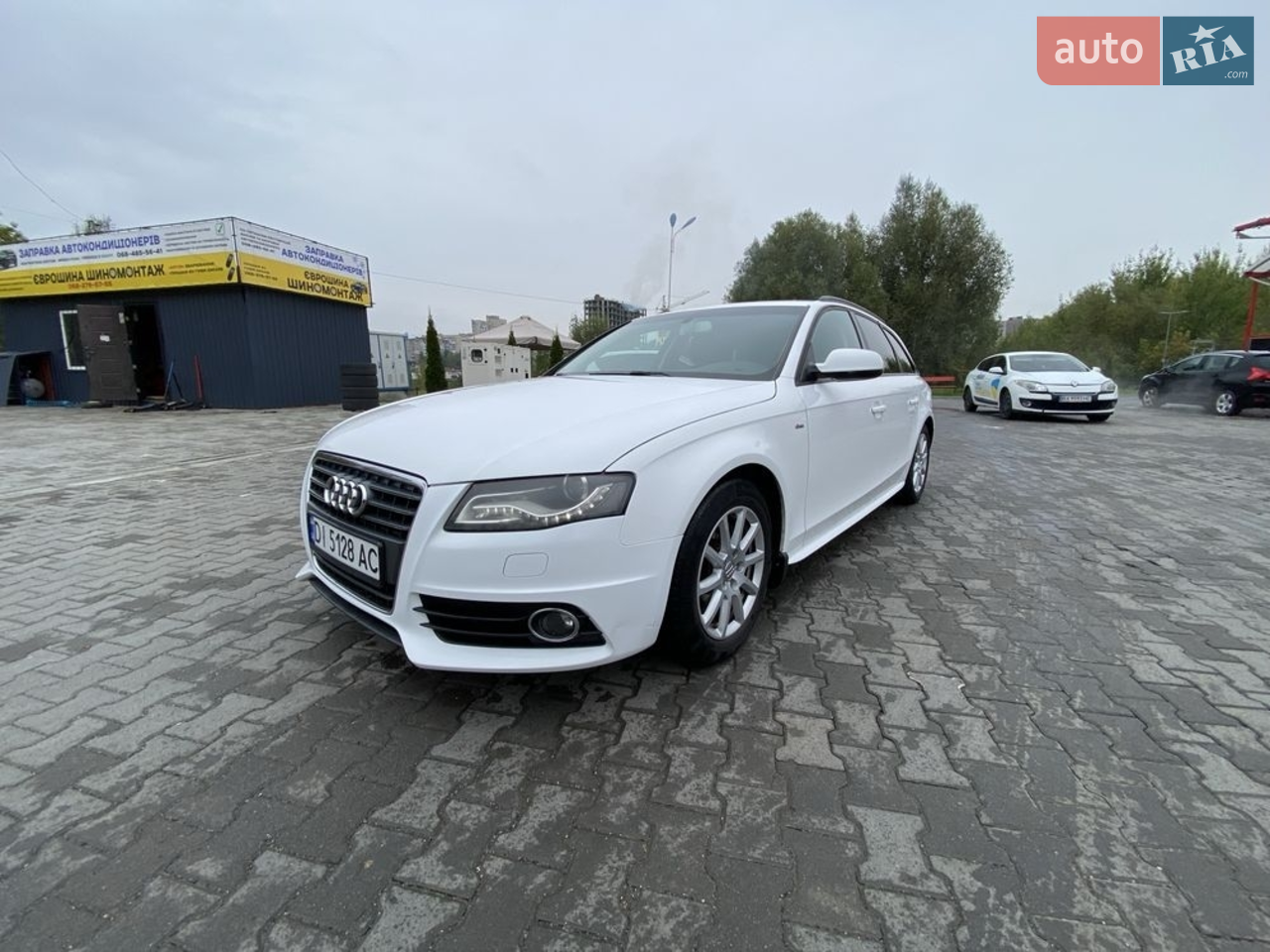 2010 Audi A4 - мініатюра 11