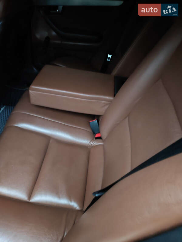 Седан Audi A4 2006 в Виноградові