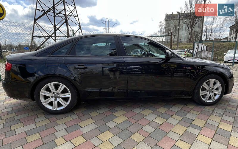 Седан Audi A4 2010 в Стрию