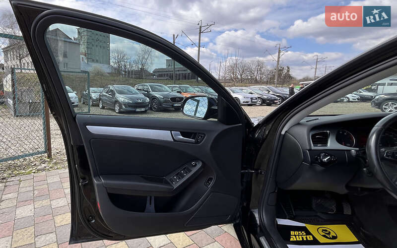 Седан Audi A4 2010 в Стрию