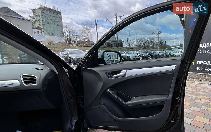 Седан Audi A4 2010 в Стрию