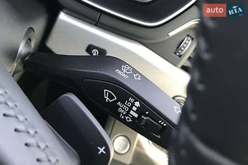 Универсал Audi A4 2017 в Киеве