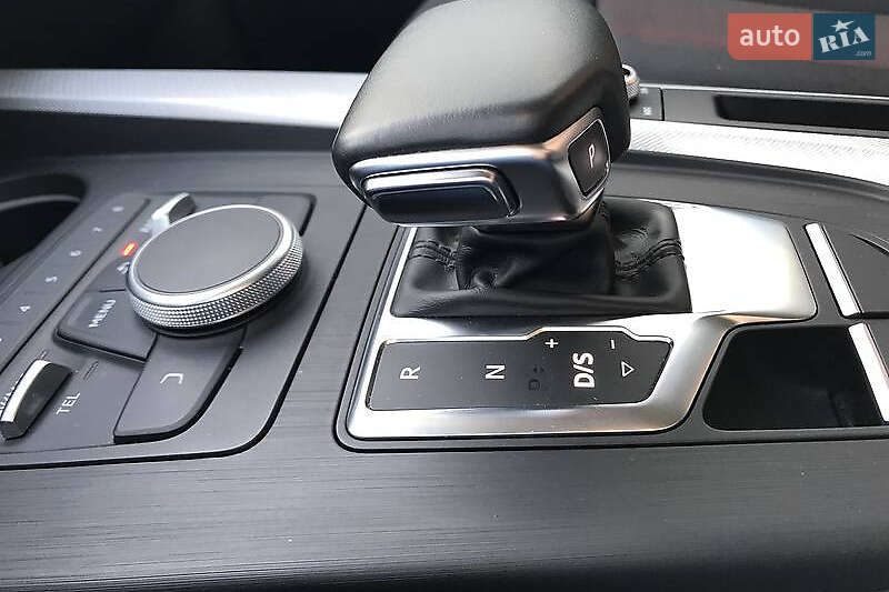 Универсал Audi A4 2017 в Киеве