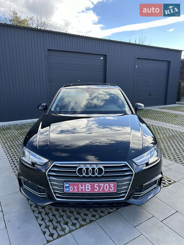Седан Audi A4 2018 в Самборе