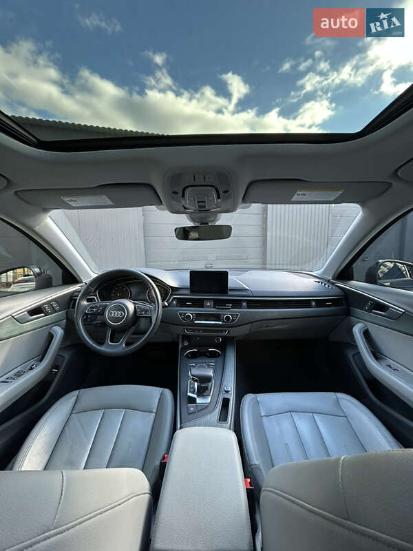 Седан Audi A4 2018 в Самборе