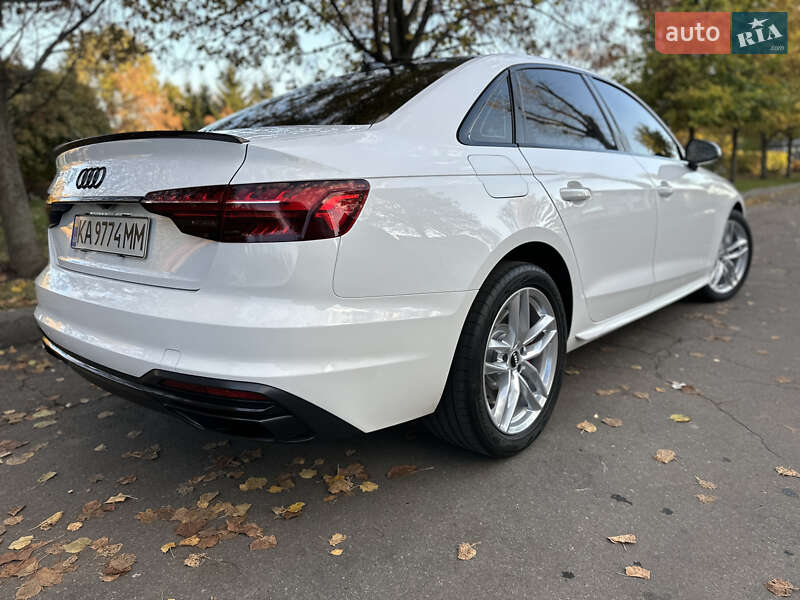 Седан Audi A4 2019 в Києві
