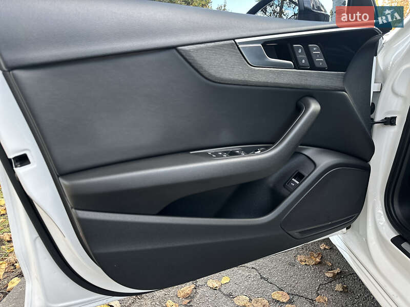 Седан Audi A4 2019 в Києві