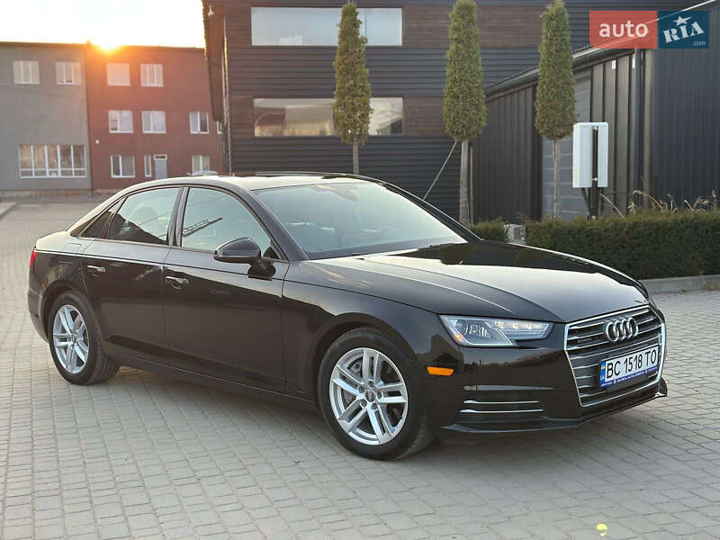 Седан Audi A4 2017 в Львові
