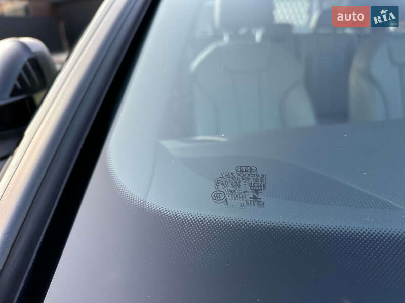 Седан Audi A4 2017 в Львові