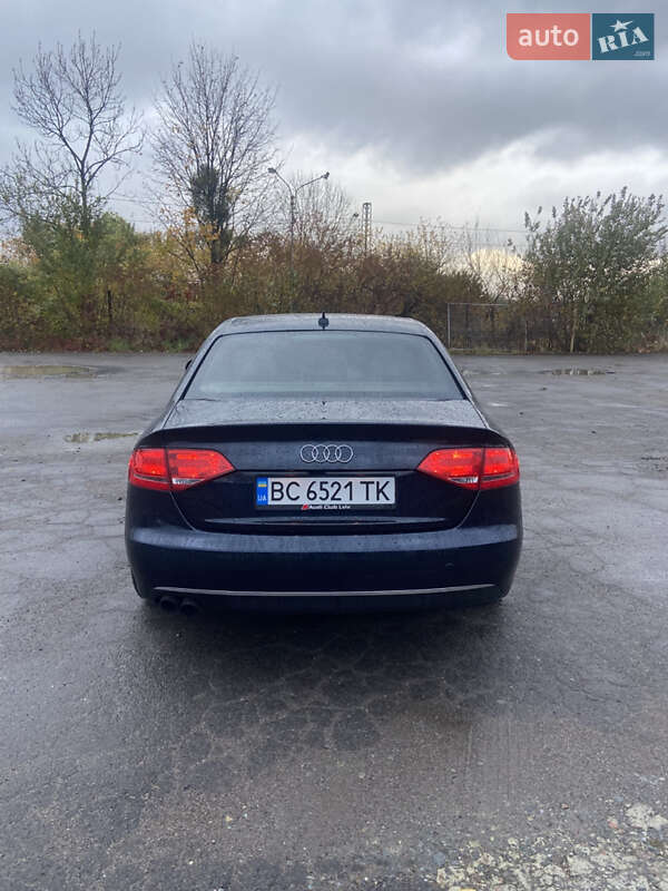 Седан Audi A4 2011 в Львові