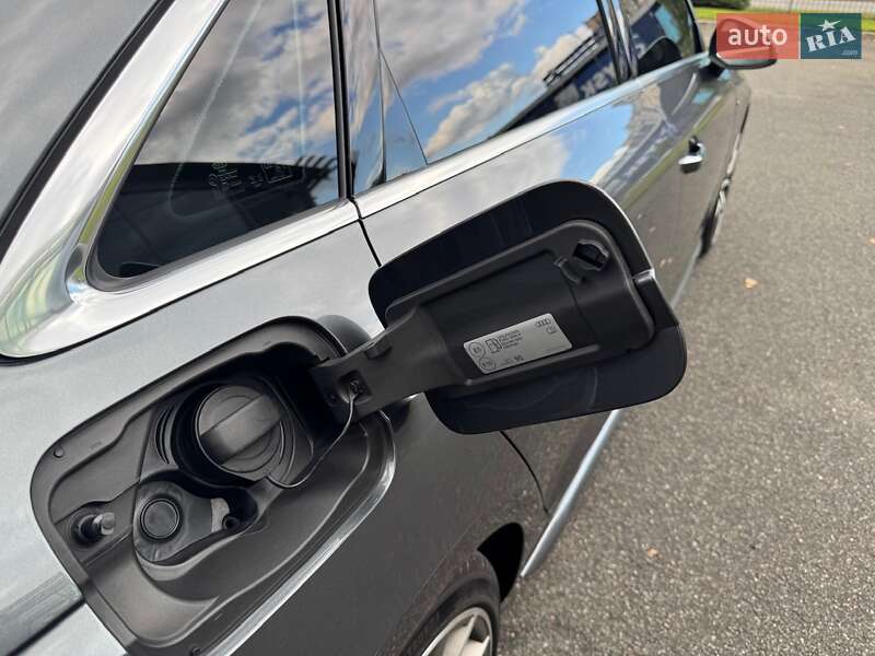 Седан Audi A4 2023 в Києві фото 12 Седан Audi A4 2023 в Києві