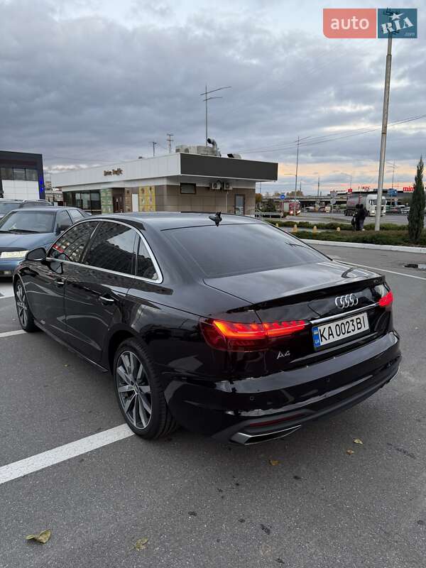 Седан Audi A4 2020 в Киеве